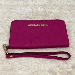 MICHAEL Michael Kors Jet Set Wristlet Wallet